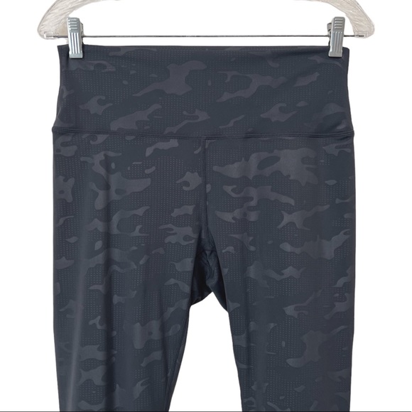 Zyia Active High Rise Legging Cropped Camouflage Dot Pattern Gray Womens 12 - Picture 2 of 6